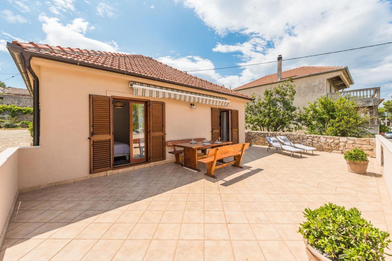 Marica Vila Tkon Exterior foto
