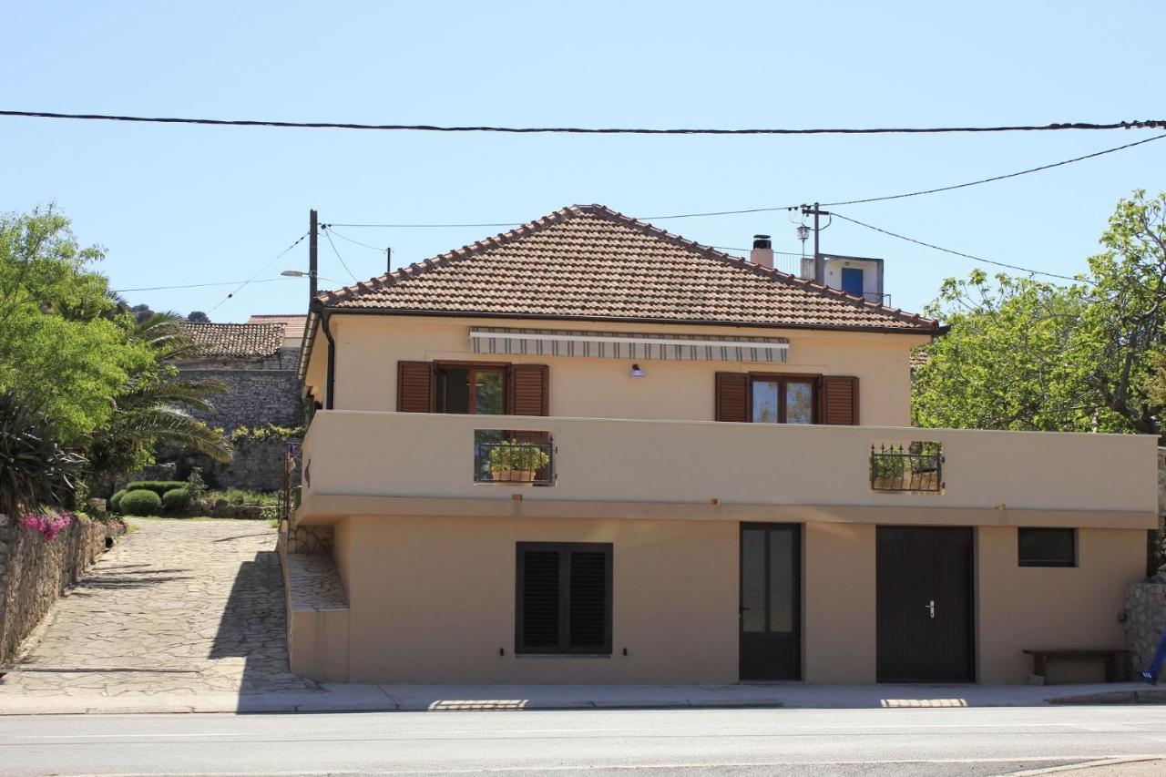 Marica Vila Tkon Exterior foto